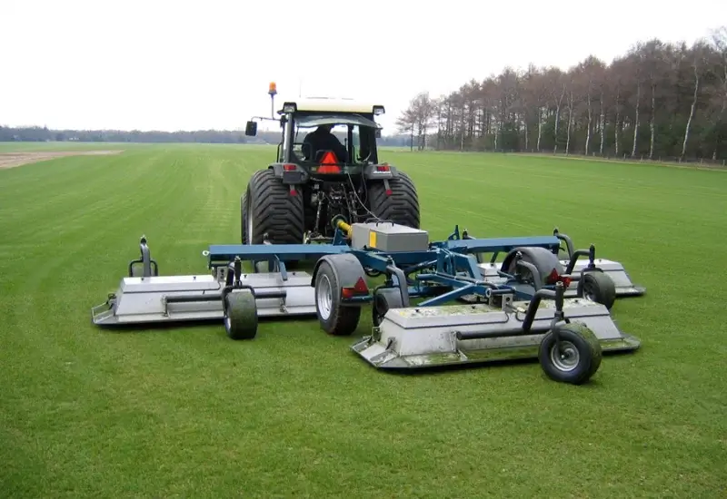 Een Green Clipper 3 elektrische gazonmaaier