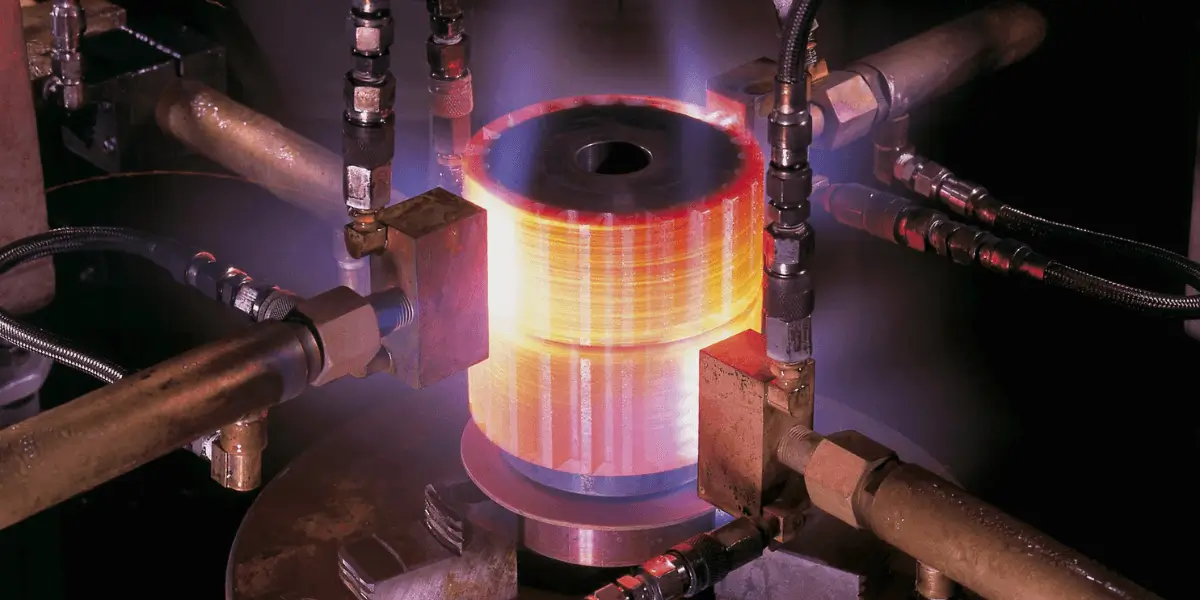 Harden van metaal bij Zwette Machinebouw met industriële oven